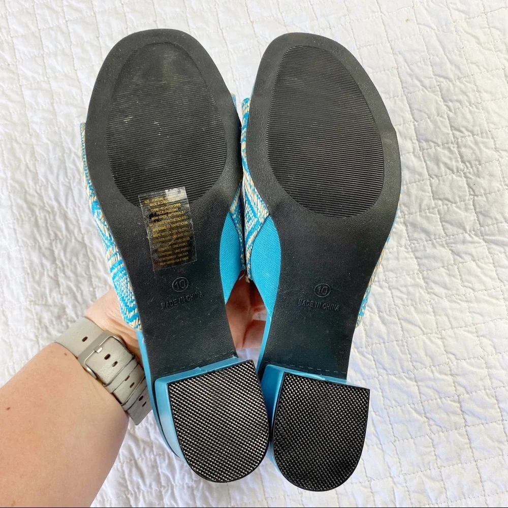 Avon Cushion Walk Woven Slide with Block Heel 8